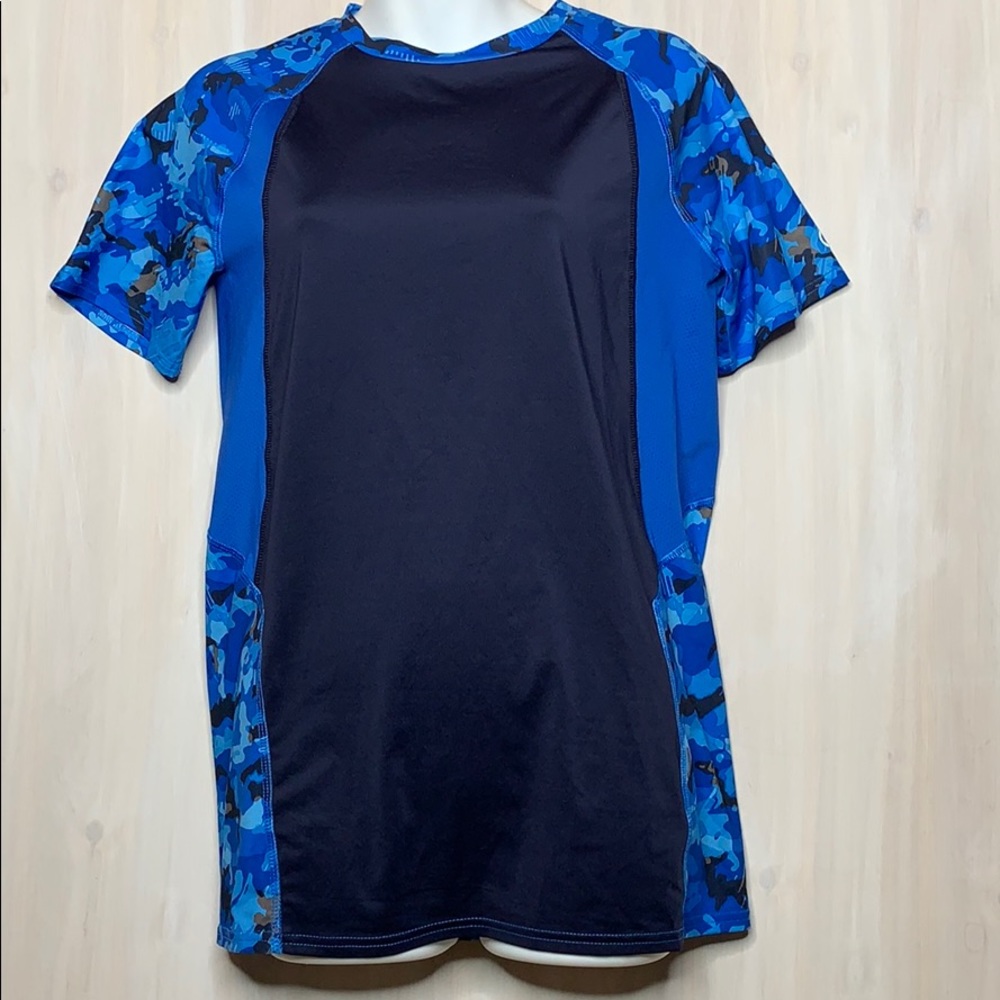 ⭐️ XL 16-18 CHAMPION ATHLETIC SHIRT